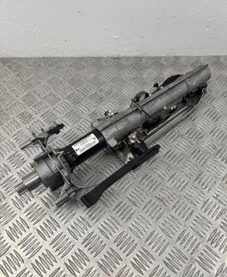 BMW 1 E81 E87 Steering wheel axle 6786899 831401084515