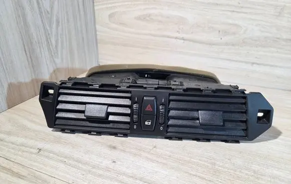 BMW 3 E90 E91 Dash center air vent grill 6910734 7009275 141218