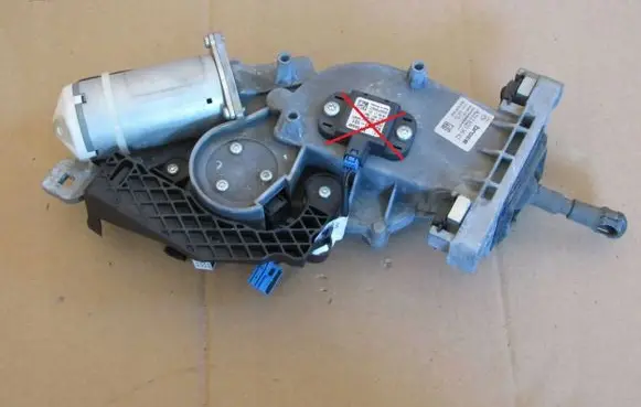 Mercedes-Benz C W204 Tailgate/trunk/boot lift motor A2128203642