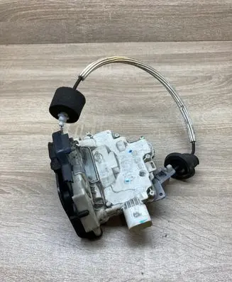 Audi A6 S6 C6 4F Front door lock 4F1837016