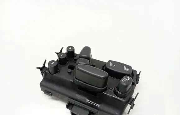 Chrysler Pacifica Seat control switch 0YD13TRMAC 0763