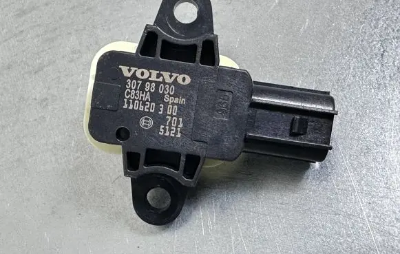 Volvo V60 Airbag deployment crash/impact sensor 30798030