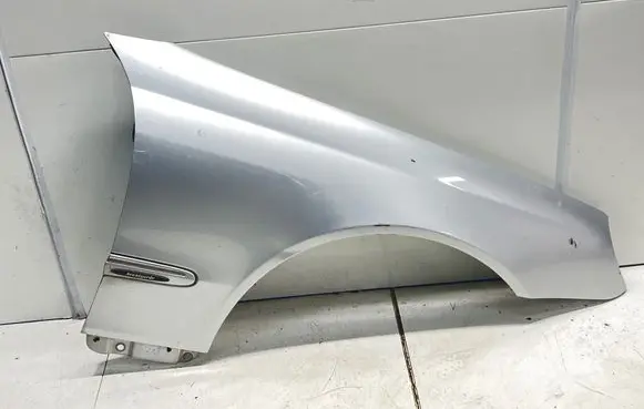 Mercedes-Benz CLK A209 C209 Fender