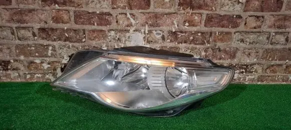 Volkswagen Golf VI Headlight/headlamp