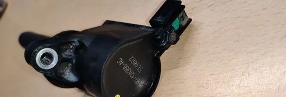 Ford Maverick High voltage ignition coil 1L8E12A366AC 5C0682