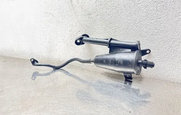 Opel Astra J Oil breather separator 55567249