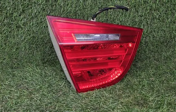 BMW 3 E90 E91 Tailgate rear/tail lights 7154155