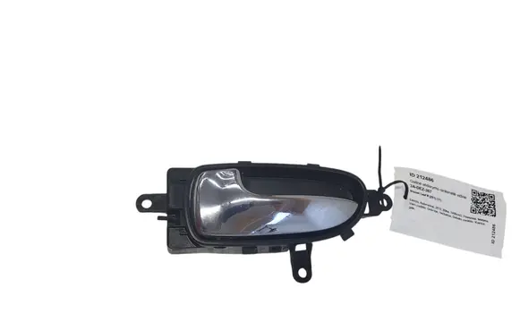 Nissan Leaf II (ZE1) Rear door interior handle
