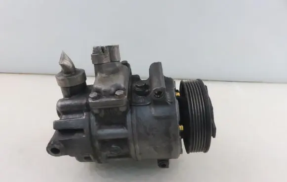 Volkswagen PASSAT B6 Air conditioning (A/C) compressor (pump) 