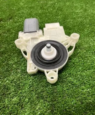 BMW X5 G05 Front door window regulator motor 9450069 0006014945 054000104
