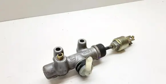 Toyota Previa (XR30, XR40) II Clutch master cylinder