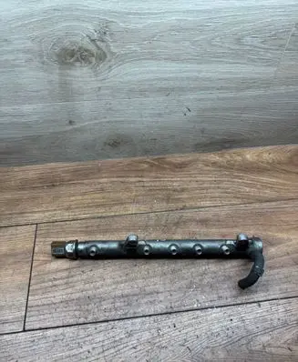Volkswagen Touran II Fuel main line pipe 03L906054A