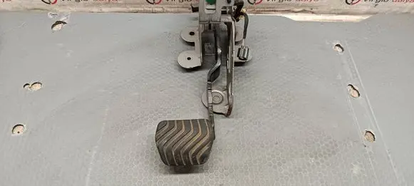 Renault Talisman Brake pedal 465013467R