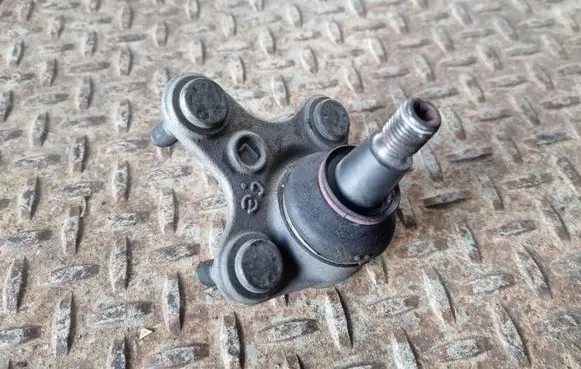 Volkswagen Tiguan Front ball joint 3C0365B