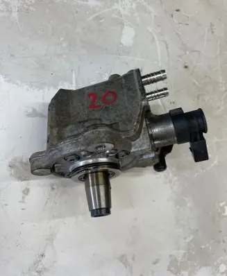 BMW 3 E90 E91 Fuel injection high pressure pump 0445010517 7810696