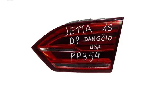 Volkswagen Jetta VI Tailgate rear/tail lights 5C6945308