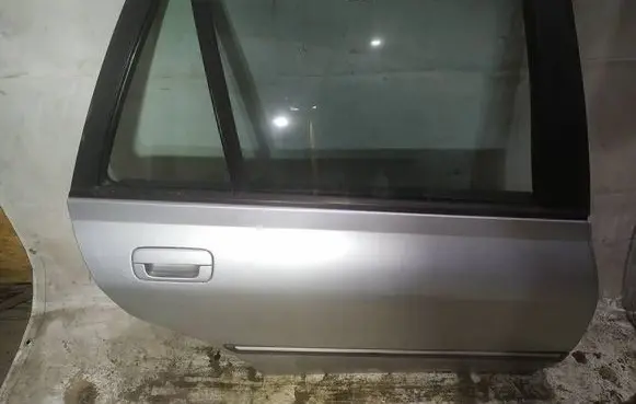 Peugeot 406 Rear door pilkos