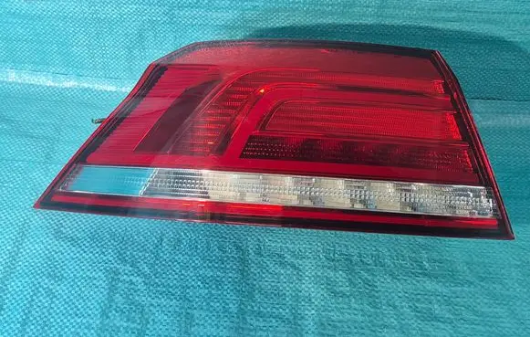 Volkswagen PASSAT B8 Rear/tail lights