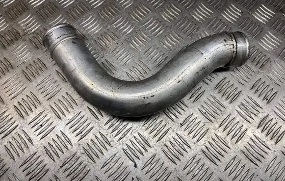 BMW 5 E39 Intercooler hose/pipe