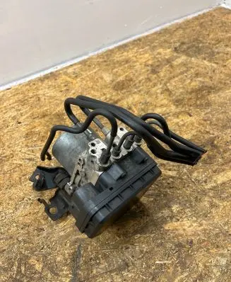 Mazda 6 ABS Pump 1338004451