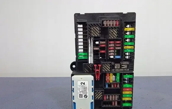 BMW 5 GT F07 Fuse box set 9357891