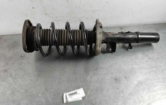 Volvo XC40 Front shock absorber with coil spring 32246640 32221640 32221641