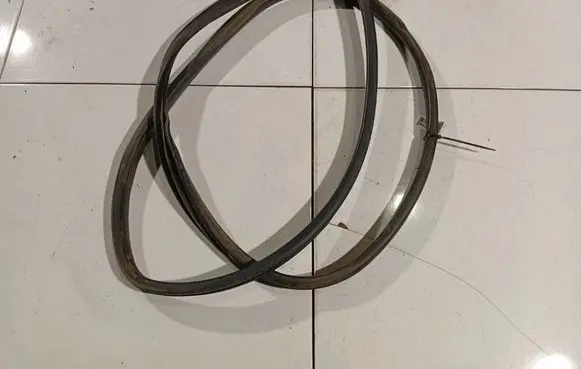 Honda Civic Rubber seal front coupe door 