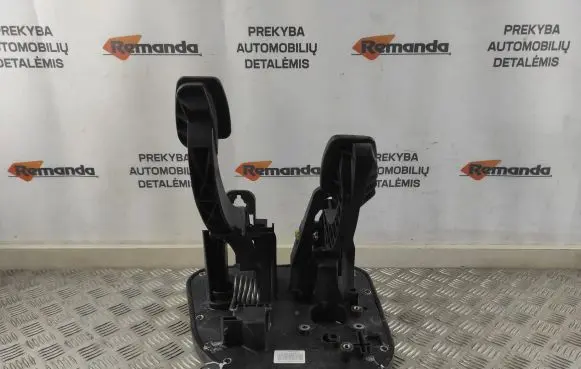 Iveco Daily 5th gen Pedal assembly 5801492032