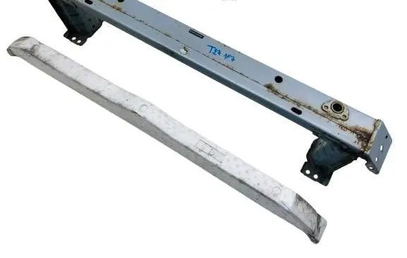 Toyota Avensis T270 Front bumper support beam 