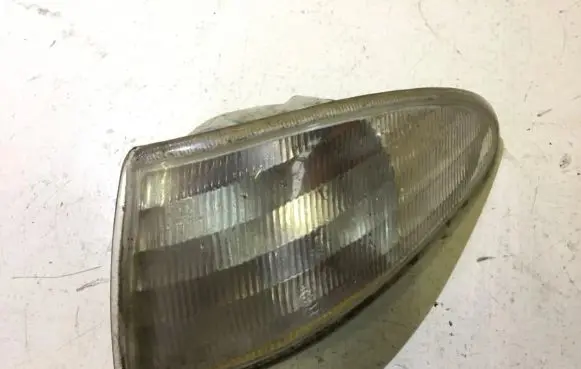 Ford Mondeo MK I Front indicator light 183157