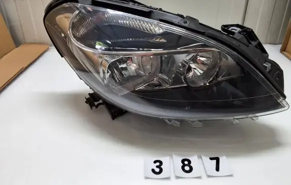 Mercedes-Benz B W246 W242 Headlight/headlamp A2468200261 030127120200 0301271202