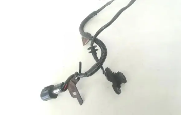 Mitsubishi Carisma Crankshaft position sensor j5t25373