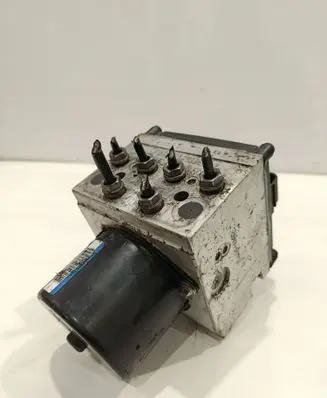 Volkswagen PASSAT B6 ABS Pump 3C0614109 16420301A 16420501