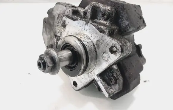 Renault Laguna II Fuel injection high pressure pump 0445010033 8200170377 0928401502