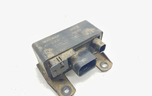 Mercedes-Benz ML W163 Glow plug pre-heat relay 0285454032