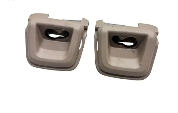 Volvo XC70 Tie down hook / loop 09193489 09193490