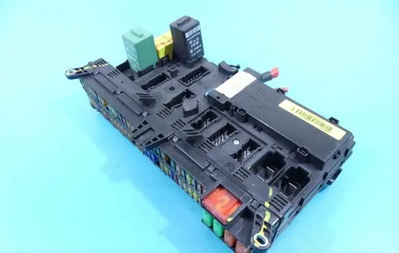 Land Rover Range Rover L322 Fuse box set YQE500380 IMPRK1287034