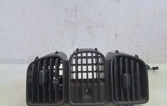 Chrysler Voyager Dash center air vent grill 12221076A