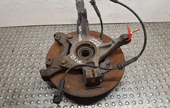 Renault Clio IV Front wheel hub spindle knuckle S25056003 400145894R