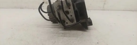 Volkswagen PASSAT B5 ABS Pump 8E0614111AT
