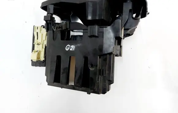 BMW 3 G20 G21 Engine control unit holder 8650888