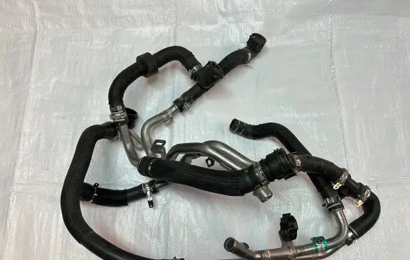 Alfa Romeo Stelvio Engine coolant pipe/hose 50542767