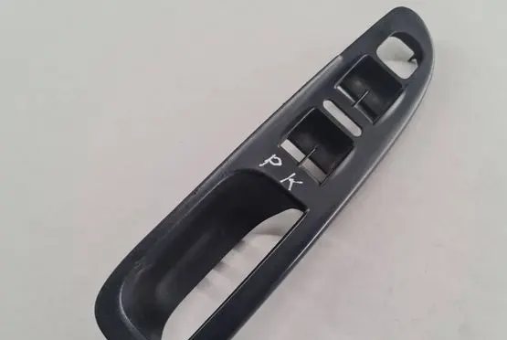Volkswagen PASSAT B6 Front door interior handle trim 3C1867171