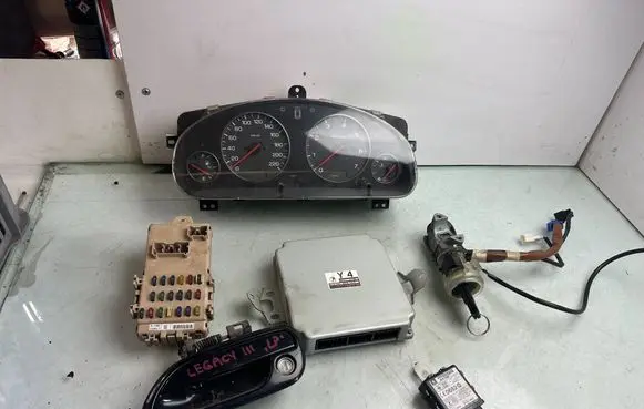 Subaru Legacy Engine control unit/module 22611AG180 A18000D4C 1214