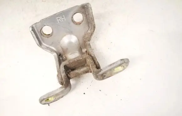 KIA Carens I Rear door lower hinge