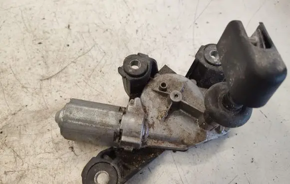 Nissan Qashqai Rear window wiper motor 0390201820