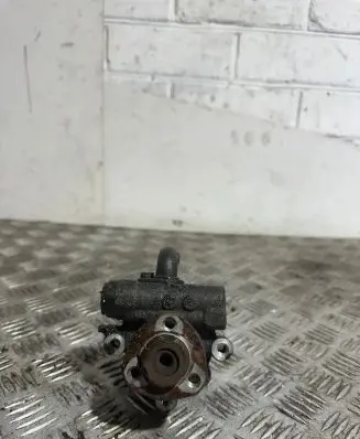 Volkswagen Golf IV Power steering pump 1J0422154