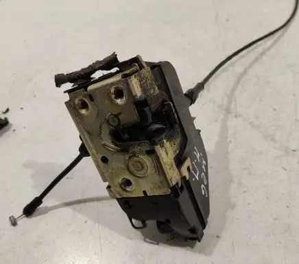 Renault Megane II Front door lock