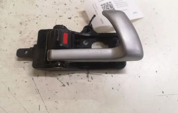 Hyundai Santa Fe Front door interior handle 82623CM000