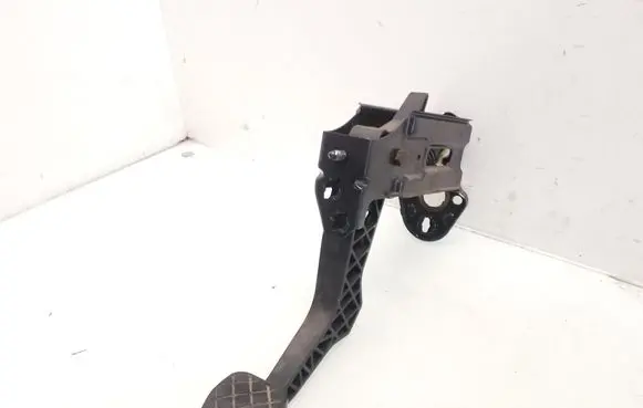 Clutch pedal